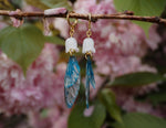 Lade das Bild in den Galerie-Viewer, Lilly Glass Pearl Earrings blue