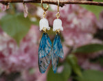 Lade das Bild in den Galerie-Viewer, Lilly Glass Pearl Earrings blue