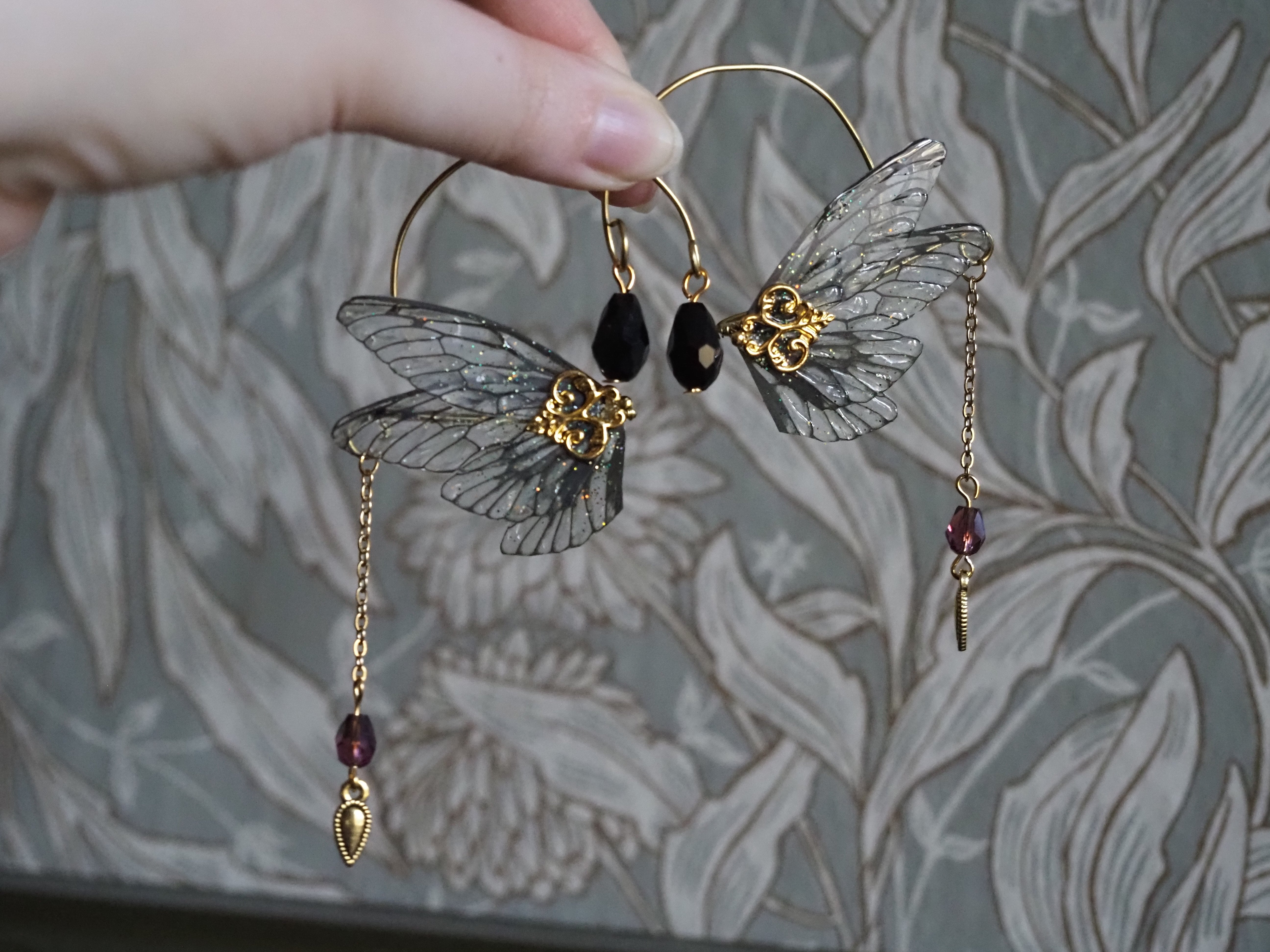 Earlobe Cuffs - black, gold