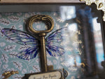 Lade das Bild in den Galerie-Viewer, OOAK Forest Fae Key
