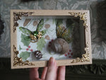 Lade das Bild in den Galerie-Viewer, OOAK Fae Snail Frame
