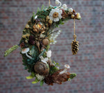 Lade das Bild in den Galerie-Viewer, OOAK Moon wall hanging - Pinecone
