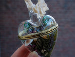 Lade das Bild in den Galerie-Viewer, OOAK Glass hearted container - kelpie
