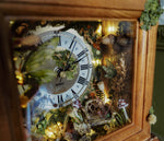 Lade das Bild in den Galerie-Viewer, OOAK Faerie Vintage Clock
