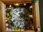 Lade das Bild in den Galerie-Viewer, OOAK Faerie Vintage Clock

