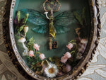Lade das Bild in den Galerie-Viewer, OOAK Woodland Key Baroque Frame
