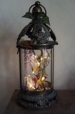 Lade das Bild in den Galerie-Viewer, OOAK Faerie Lantern Wisteria Dream - Lightning function
