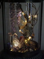Lade das Bild in den Galerie-Viewer, OOAK Faerie Lantern Wisteria Dream - Lightning function
