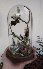 Lade das Bild in den Galerie-Viewer, OOAK Glass Globe - Secret Garden

