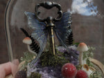 Lade das Bild in den Galerie-Viewer, OOAK Fairy Globe - Luna Moth Key
