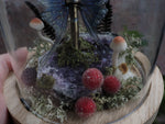Lade das Bild in den Galerie-Viewer, OOAK Fairy Globe - Luna Moth Key
