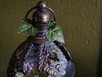 Lade das Bild in den Galerie-Viewer, OOAK Faerie Lantern Wisteria Dream - Lightning function
