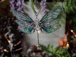 Load image into Gallery viewer, Atsila Necklace - silver, emerald green, kelpie

