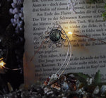 Lade das Bild in den Galerie-Viewer, Elf Ear Cuffs - silver, green, leaf
