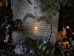 Lade das Bild in den Galerie-Viewer, Elf Ear Cuffs - flower. blue pearls
