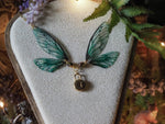 Lade das Bild in den Galerie-Viewer, Enchanted Necklace emerald, gold
