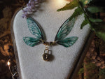 Lade das Bild in den Galerie-Viewer, Enchanted Necklace emerald, gold

