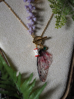 Lade das Bild in den Galerie-Viewer, Charm Fae Necklace red, apple, gold
