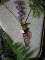Lade das Bild in den Galerie-Viewer, Charm Fae Necklace red, apple, gold
