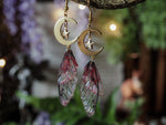 Lade das Bild in den Galerie-Viewer, Moon Earrings red, gold
