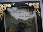 Lade das Bild in den Galerie-Viewer, OOAK Secret Garden Frame 4
