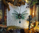 Lade das Bild in den Galerie-Viewer, Pixie necklace emerald double winged
