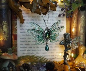 Pixie necklace emerald double winged