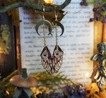 Lade das Bild in den Galerie-Viewer, Moon Faerie Earrings bloody ghosts
