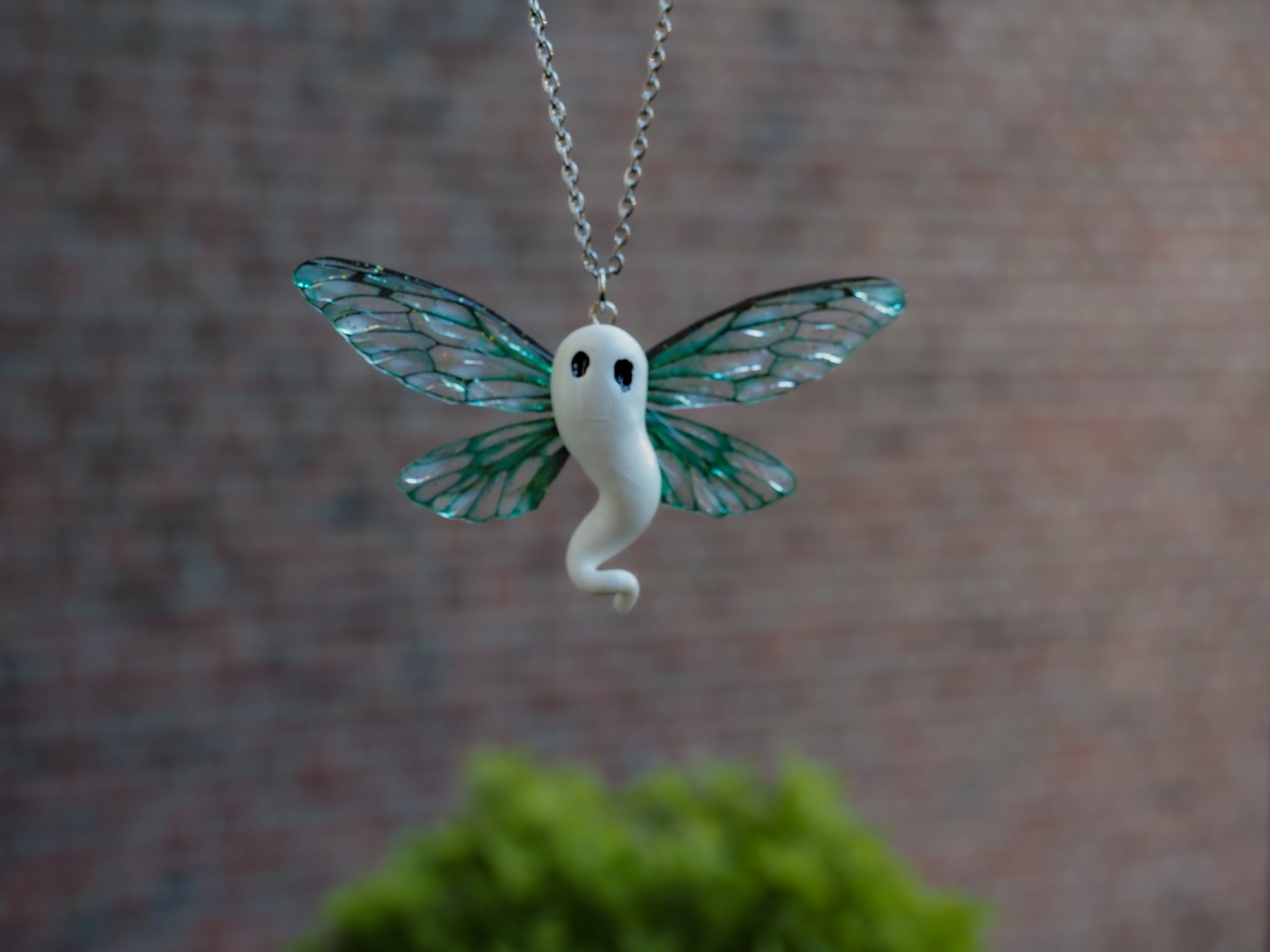 Ghost necklace - emerald green