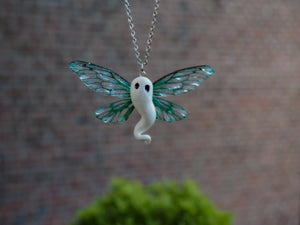 Ghost necklace - emerald green