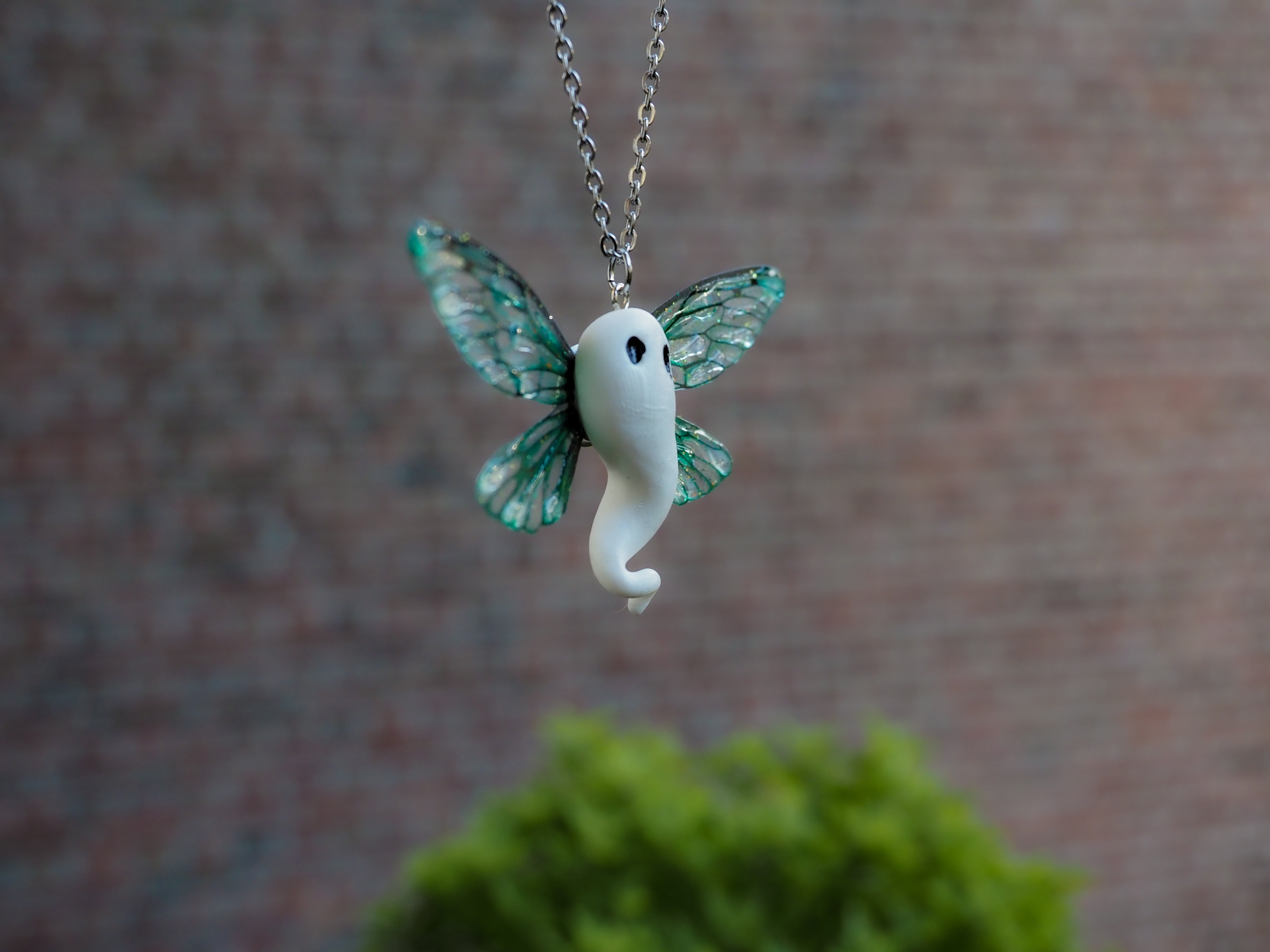 Ghost necklace - emerald green