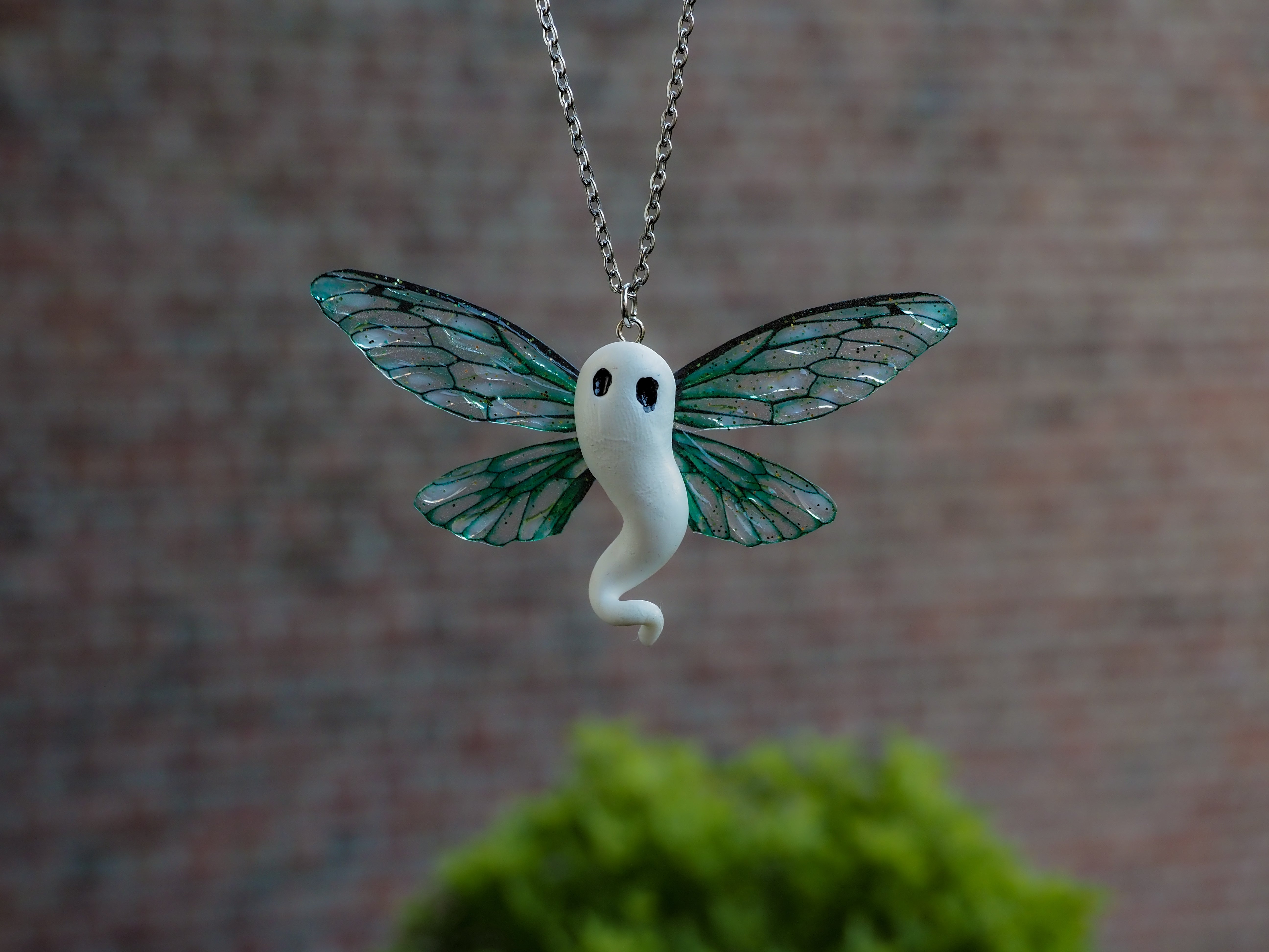 Ghost necklace - emerald green