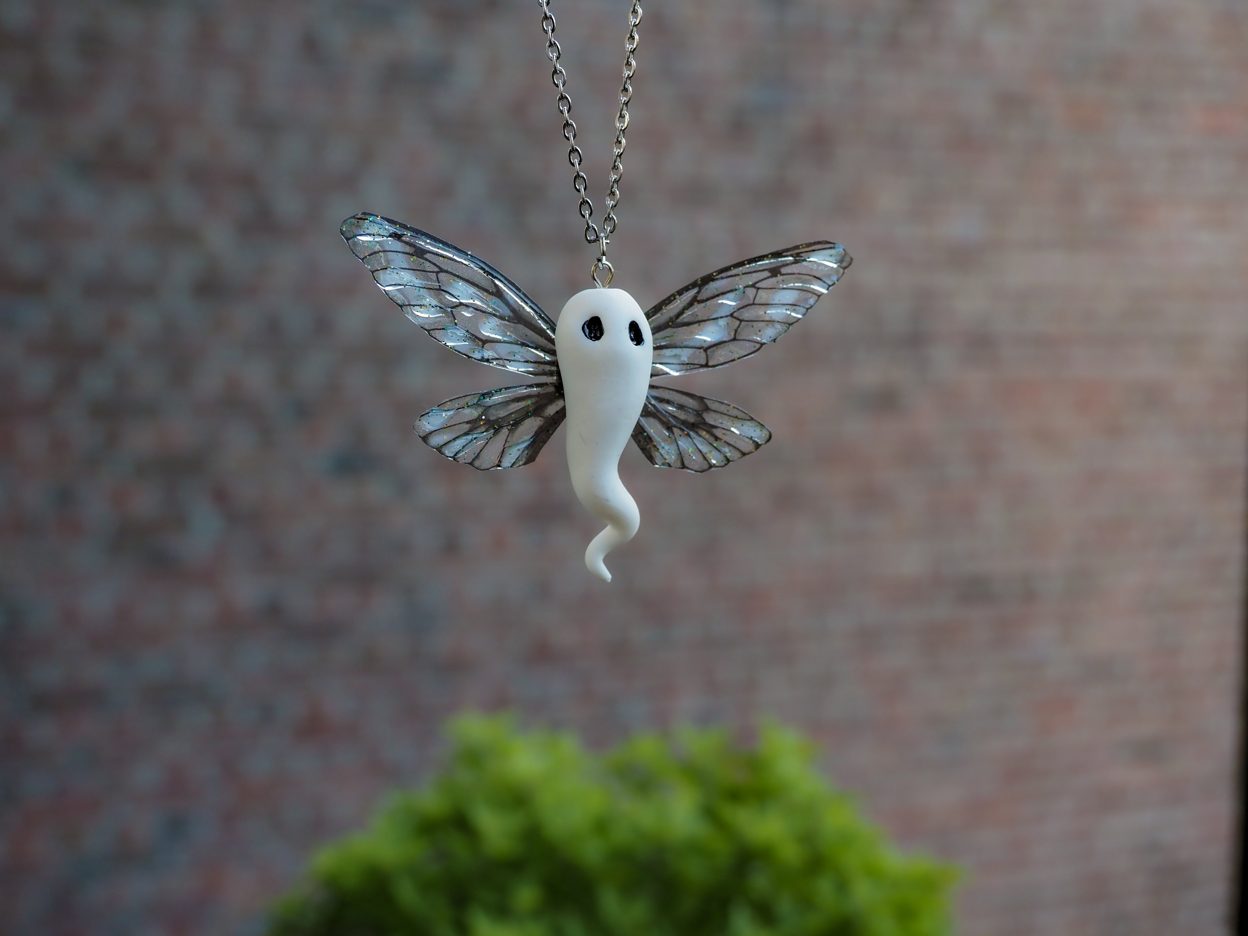 Ghost necklace - black