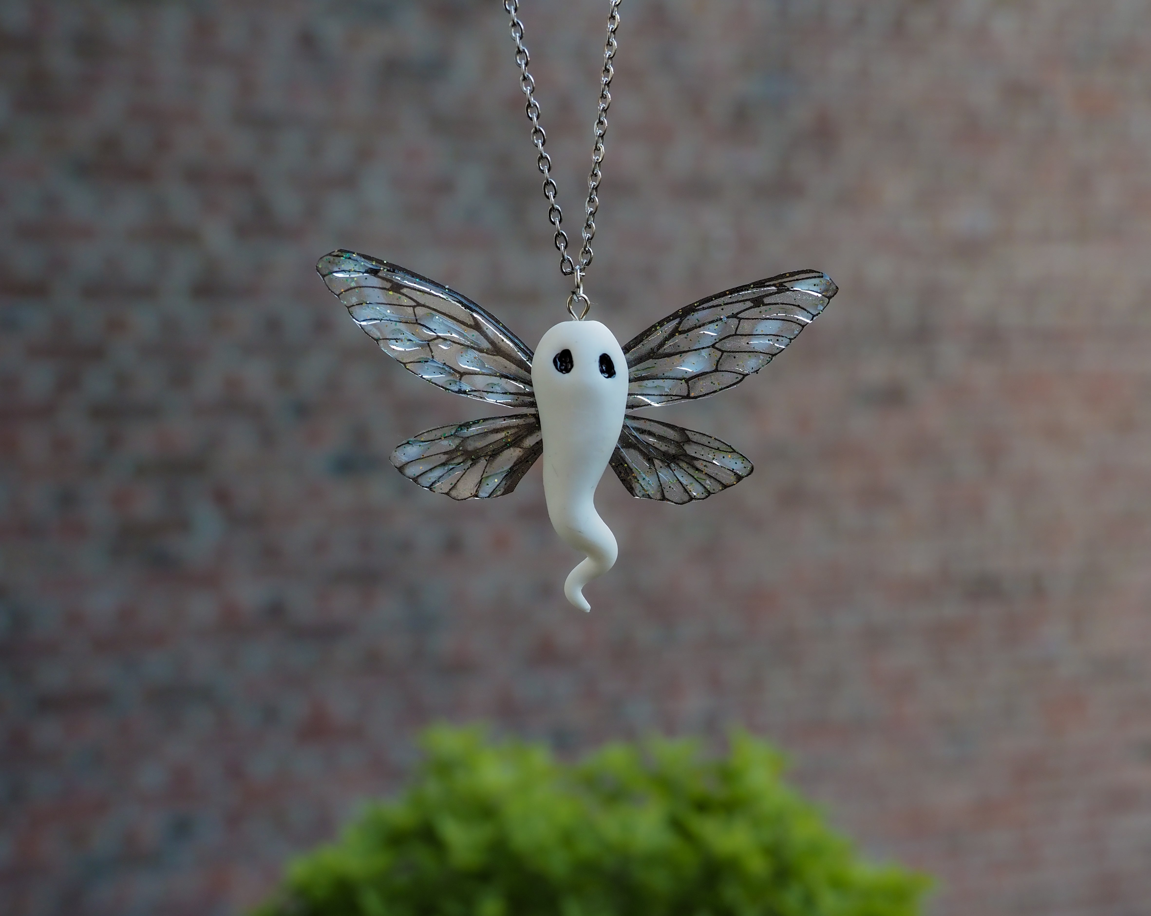 Ghost necklace - black