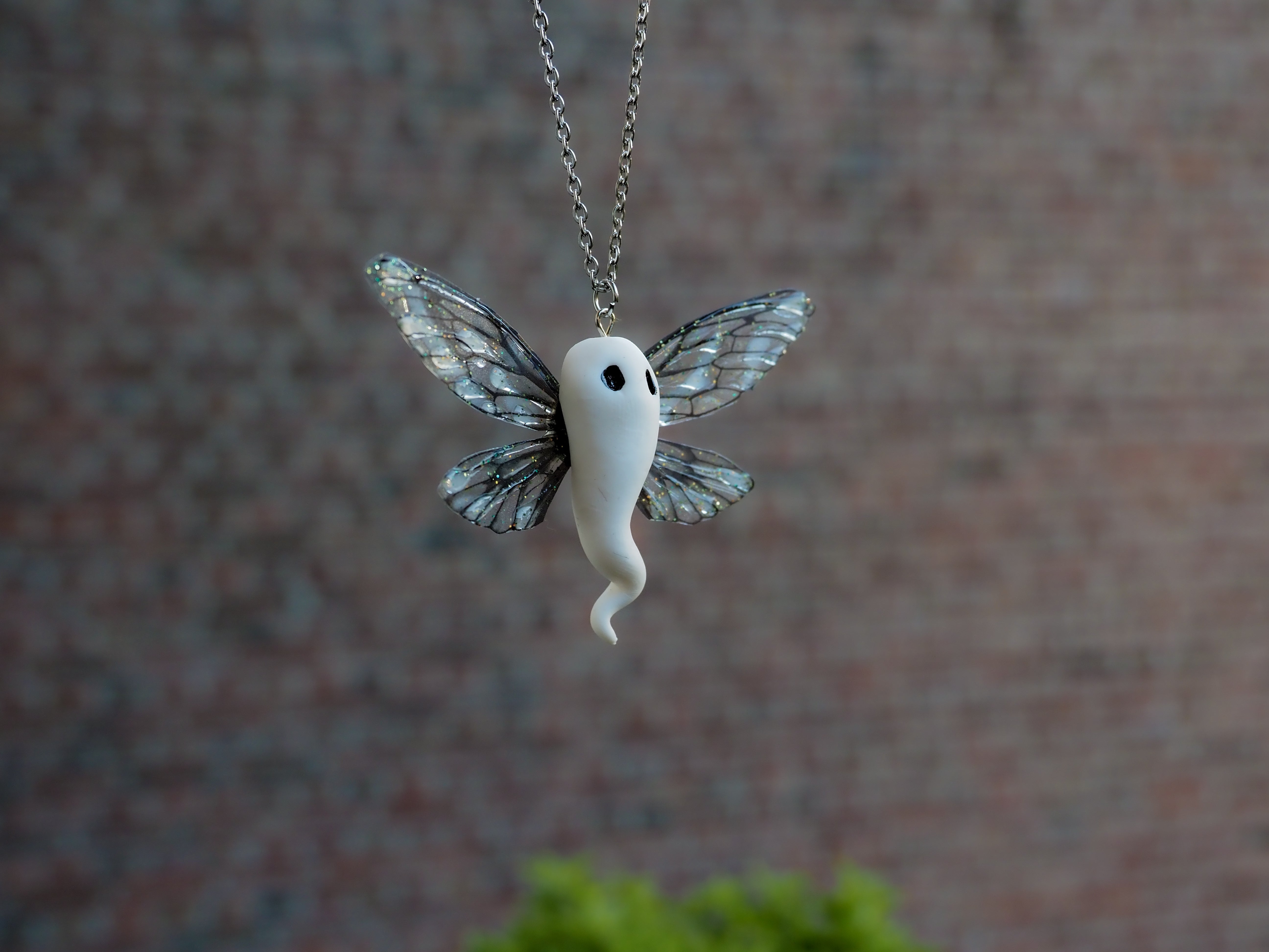 Ghost necklace - black