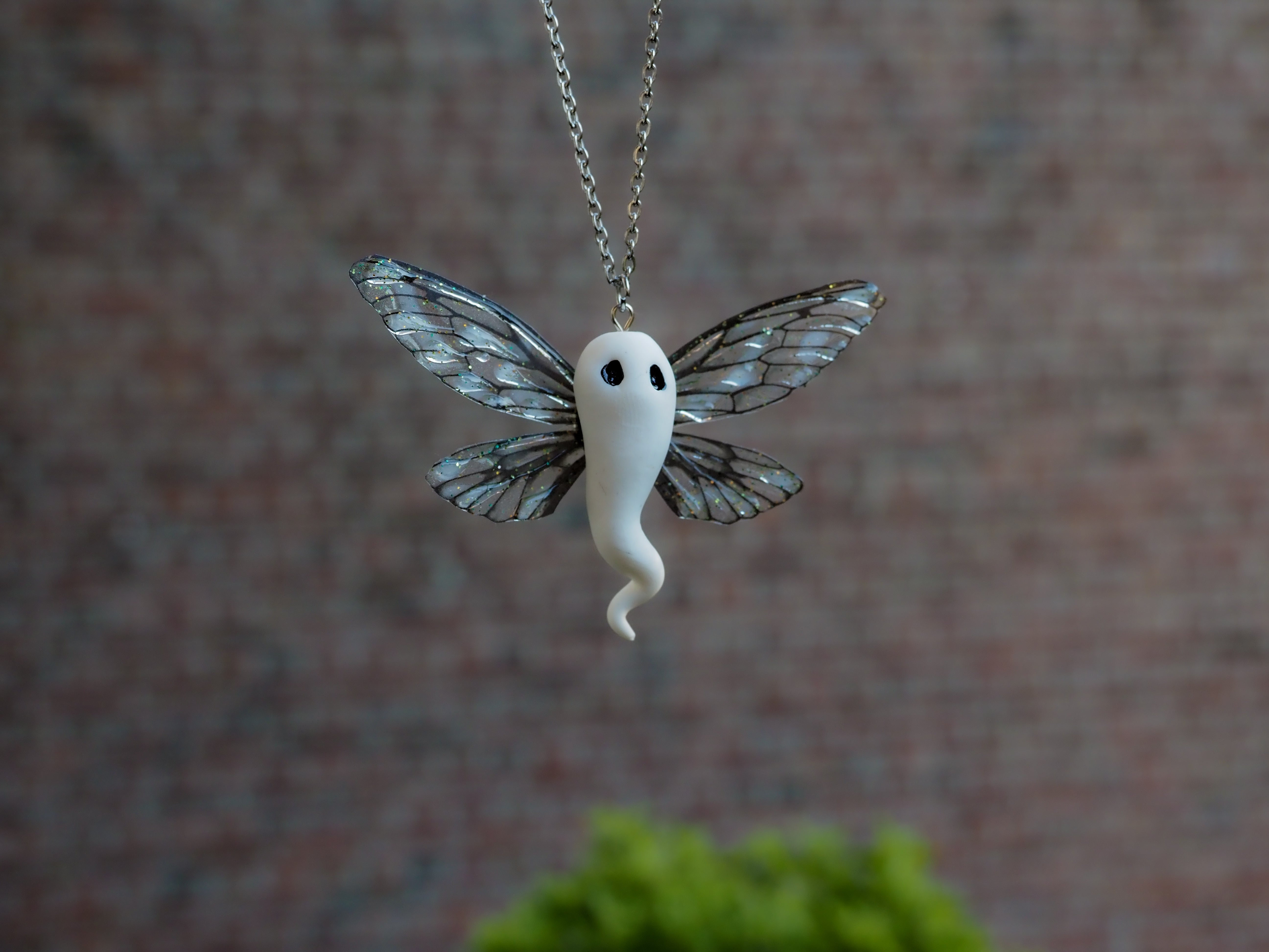 Ghost necklace - black