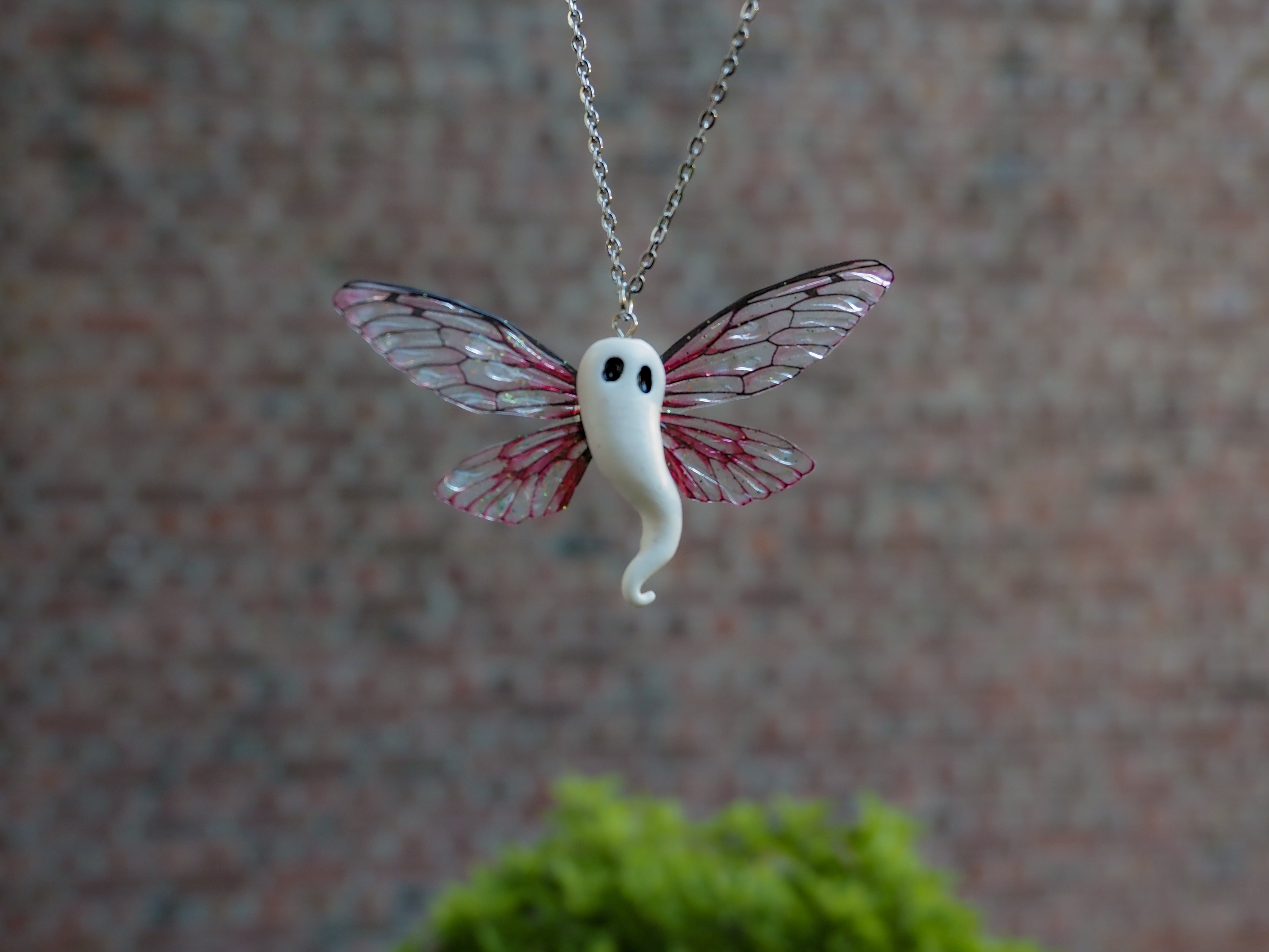 Ghost necklace - red