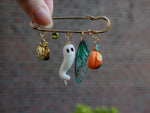 Load image into Gallery viewer, Ghosty Pin - pumpkin house
