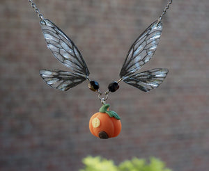 Pumpkin House necklace - black