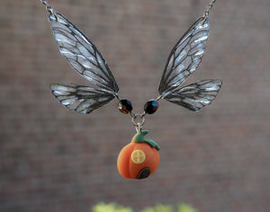 Pumpkin House necklace - black