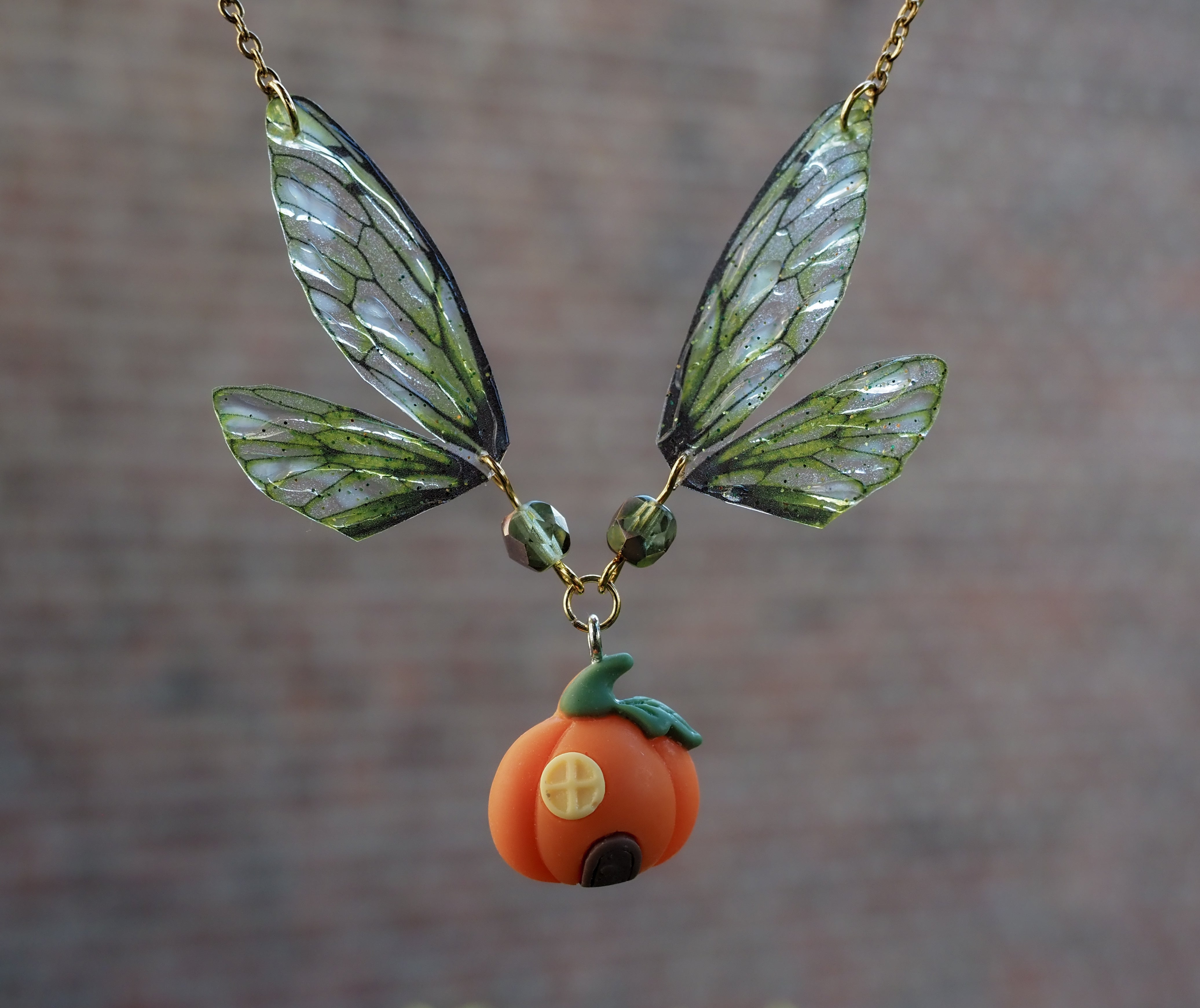 Pumpkin House Necklace - green