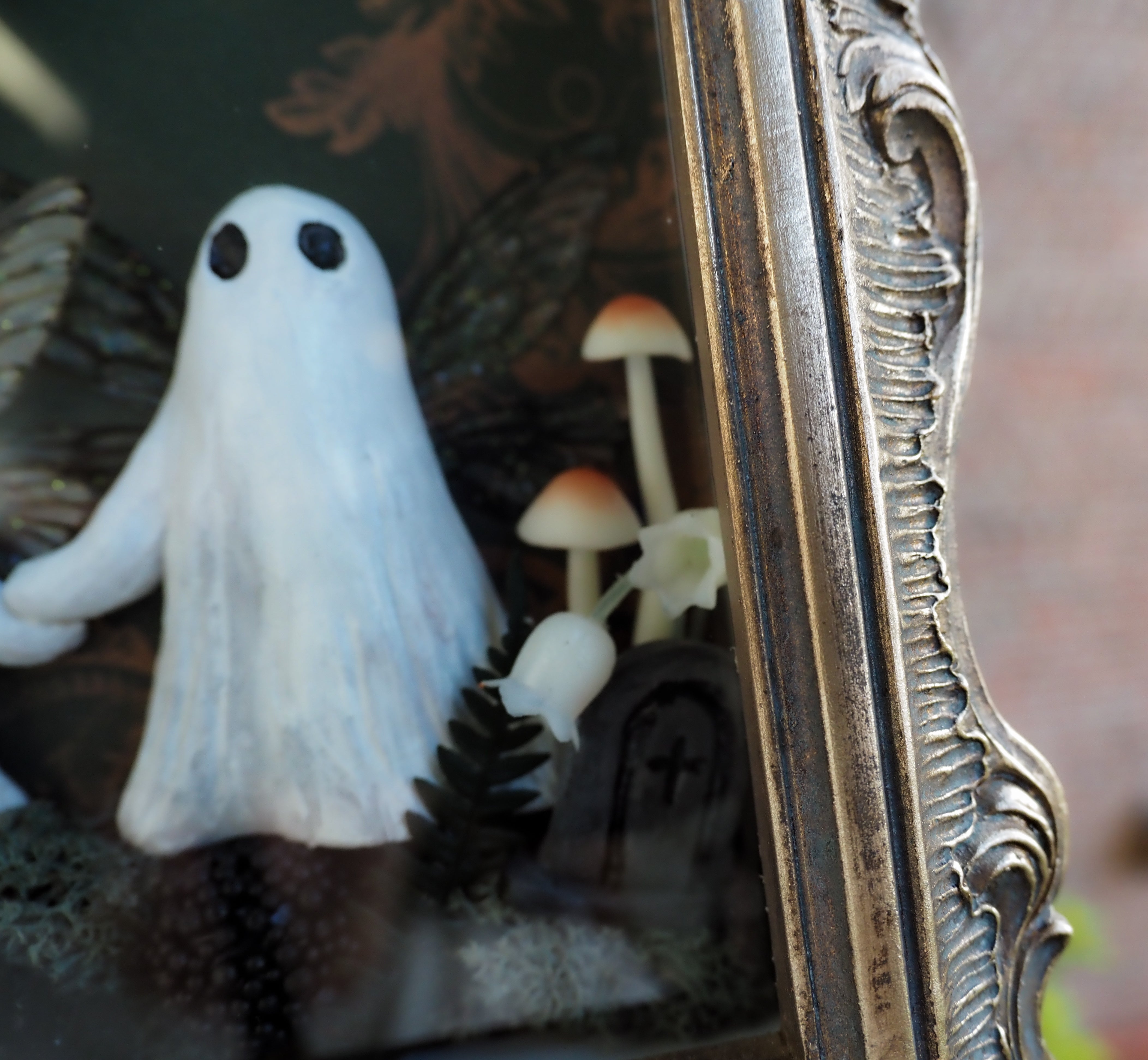 OOAK Ghosties on Graveyard