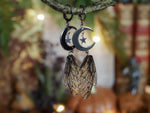 Lade das Bild in den Galerie-Viewer, Earrings - silver moon, black
