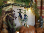 Lade das Bild in den Galerie-Viewer, Earrings Moon - gold, kelpie
