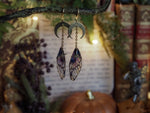Lade das Bild in den Galerie-Viewer, Earrings Moon - gold, spooky
