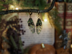 Earrings Acorn - emerald, gold