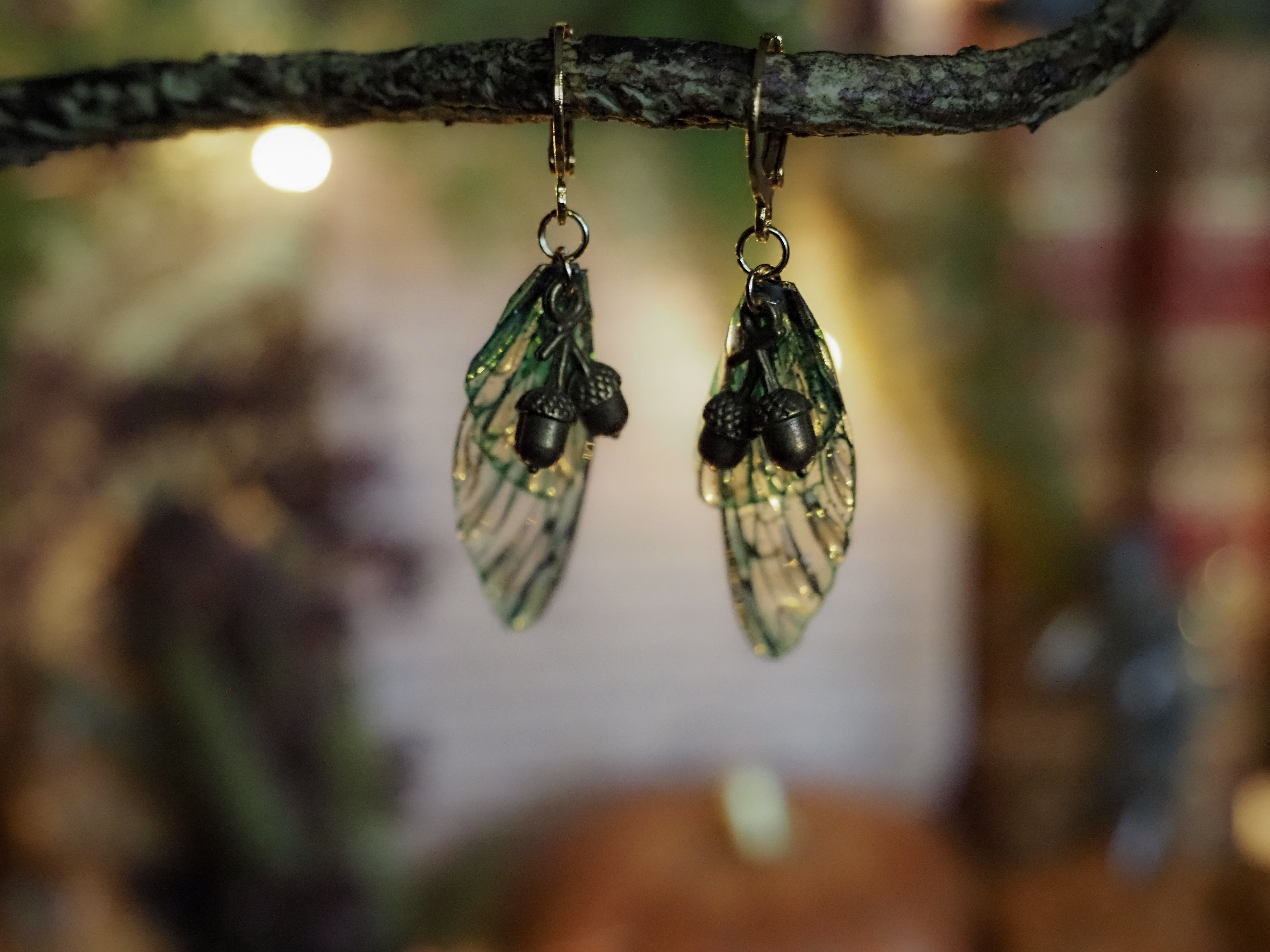 Earrings Acorn - emerald, gold