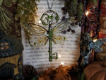 Lade das Bild in den Galerie-Viewer, OOAK Flying Key - Forest Mystic
