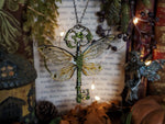 Lade das Bild in den Galerie-Viewer, OOAK Flying Key - Forest Mystic

