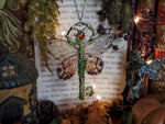 Lade das Bild in den Galerie-Viewer, OOAK Flying Key - Autumn Fae
